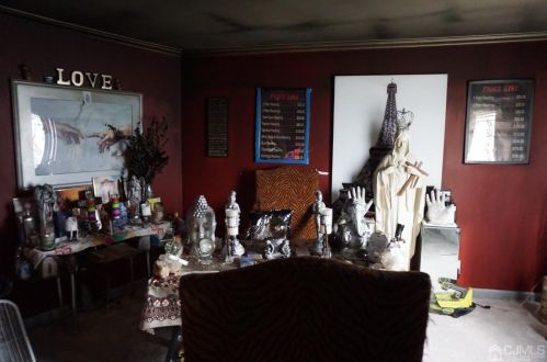 1610 Oak Tree Rd, Iselin NJ 08830-1540 exterior