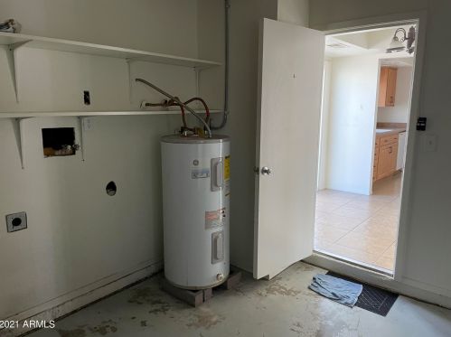 16023 25 Dr, Phoenix AZ exterior