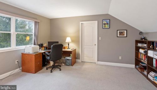 128 Mill Brook Ln, Media PA 19063-6320 exterior