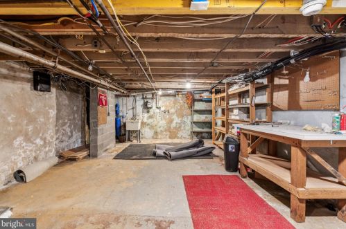 131 Bainbridge St, Philadelphia PA 19147-1810 exterior