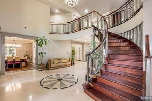 3 Pne Ter, Demarest NJ 07627-1214 exterior