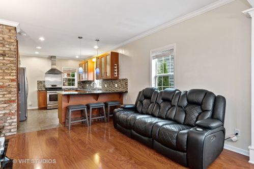 514 5th Ave, Saint Charles IL  60174-2928 exterior