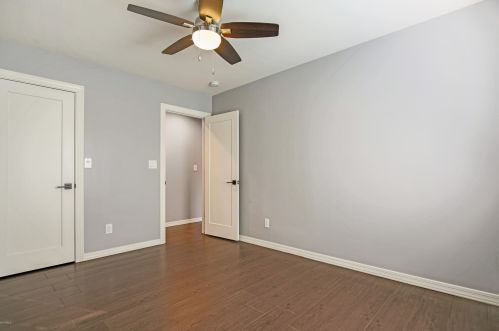 2928 18 Ave, Phoenix AZ 85015-5247 exterior