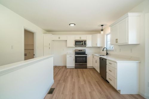 231 Conrad Cir, Pendleton MO  63380-1825 exterior