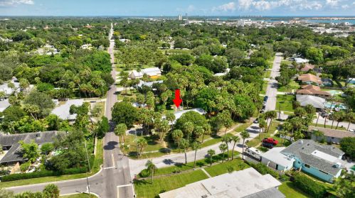 1103 8 St, Fort Pierce FL 34950-4123 exterior