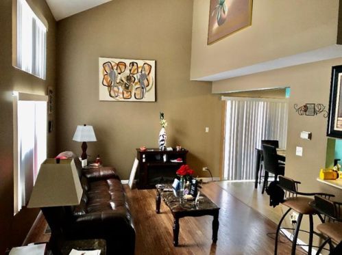 203 Butternut Ln, Streamwood, IL 60107-2217