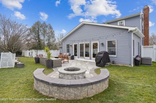 30 Cardinal Rd, Middletown NJ 07748-3262 exterior