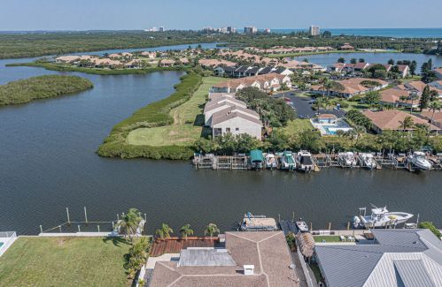 3225 Lakeview Cir, Fort Pierce, FL 22201-8864