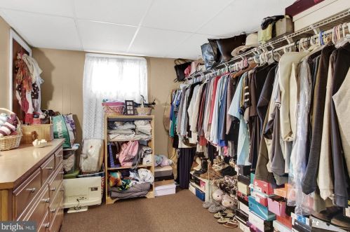 1243 Crestwood Dr, Pottstown PA 19464-2931 exterior