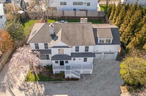 42 Danbury Ave, Westport CT  06880-6821 exterior