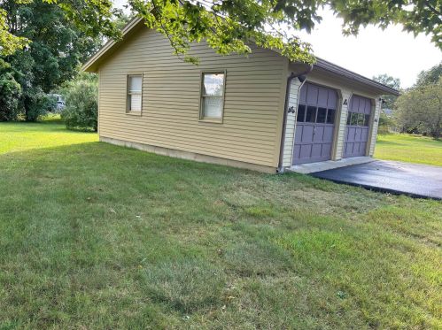 90 Community Dr, Concord NH 03303-1407 exterior