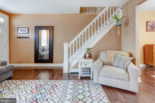 565 Martin St, Philadelphia PA  19128-1620 exterior