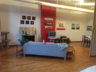 1433 Milwaukee Ave, Chicago IL  60622-9026 exterior