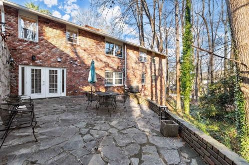 5645 Colton Dr, Atlanta GA 30342-1363 exterior