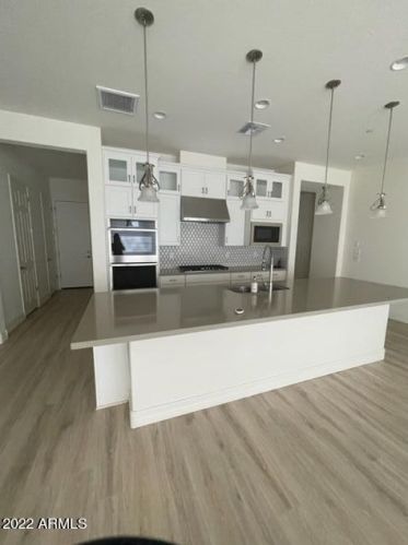 25428 19th Dr, Phoenix AZ  85085-5380 exterior