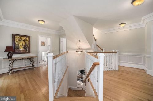 1493 Evans Farm Dr, Mc Lean VA 22101-5656 exterior