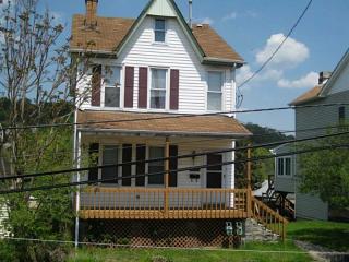 605 Girard St, Pittsburgh, PA 15202-2422