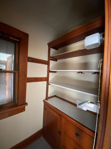 2835 37, Milwaukee WI 53215-3512 exterior