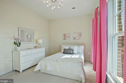 715 Alfred St, Alexandria VA 22314-1825 exterior