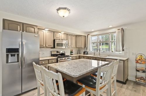 58 Farrar Ave, Worcester MA 01604-3219 exterior