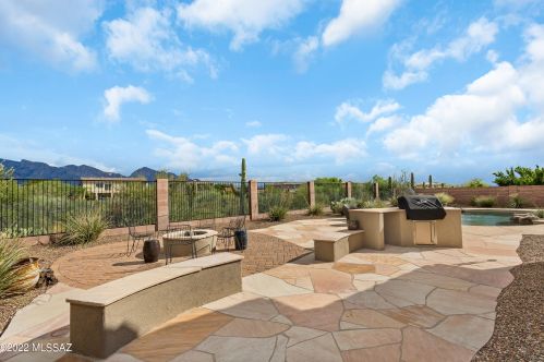 11776 Mesquite Hollow Dr, Tucson, AZ 85737-7351