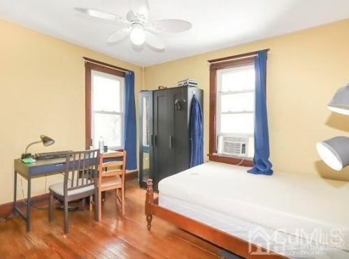 117 Nichol Ave, New Brunswick NJ 08901-2833 exterior