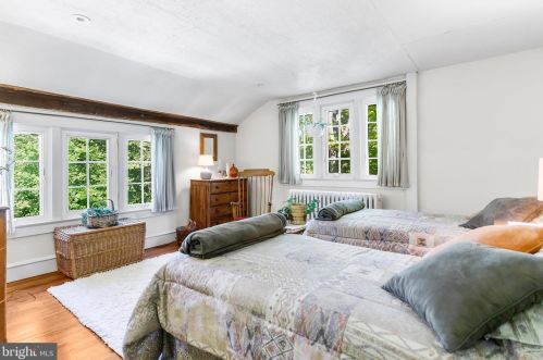 321 Rose Tree Rd, Media PA 19063-1100 exterior