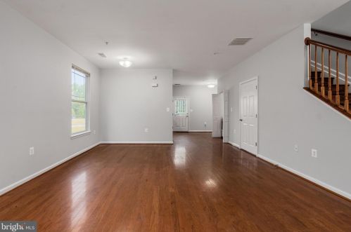 1439 Shippen Ln, Washington DC  20020-2902 exterior