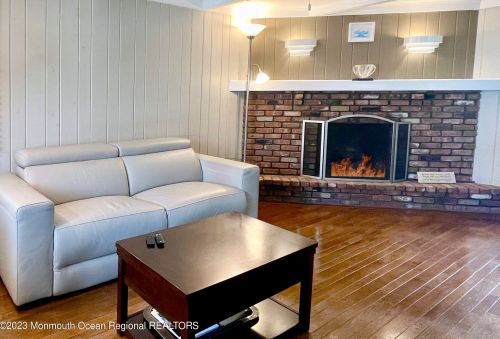 1320 Sunrise Ave, Point Pleasant Beach NJ 08742-4278 exterior