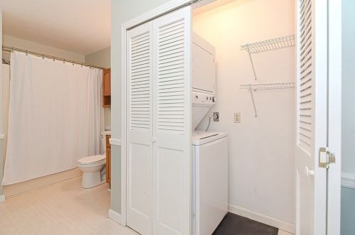 69 Lincoln Rd, Sutton MA 01590-3715 exterior