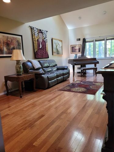 15 Lapis Cir, Town Center NJ 07052-2160 exterior