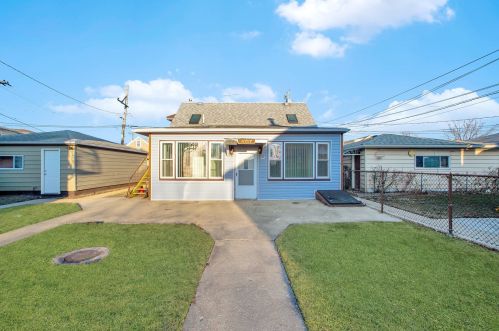 5147 Kolmar Ave, Chicago, IL 60632-4732