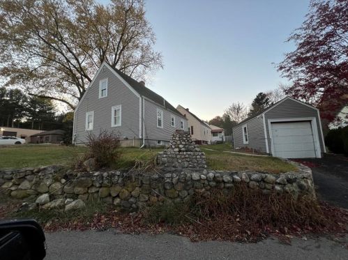 223 Tiogue Ave, Coventry, RI 02816-5254