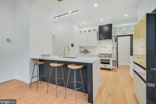 17 Ritchie Ave, Silver Spring MD  20910-5109 exterior