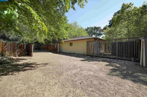 1014 San Miguel Rd, Concord CA 94518-2054 exterior