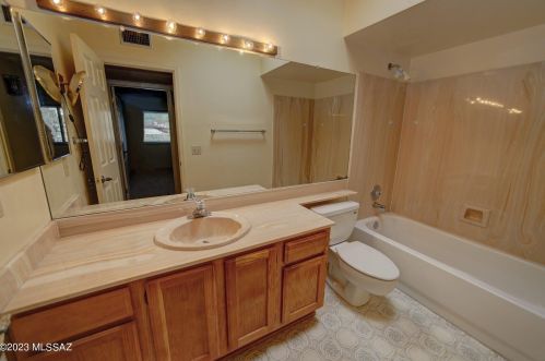 4670 Paseo De Los Cerritos, Tucson AZ 85745-9552 exterior