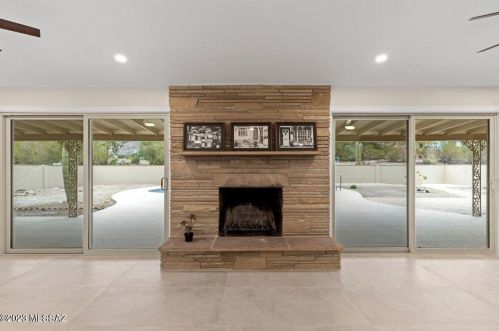 5862 Camino Arenosa, Tucson AZ  85718-4650 exterior