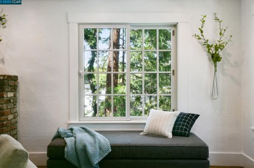 31 Ridge Park Ln, Concord CA 94518-1451 exterior