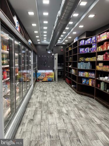 4655 5th St, Philadelphia, PA 19140-1419