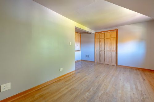 4826 Long Ave, Chicago IL 60641-3220 exterior