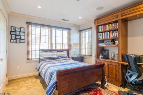 83 Winged Foot Dr, Livingston NJ 07039-8231 exterior