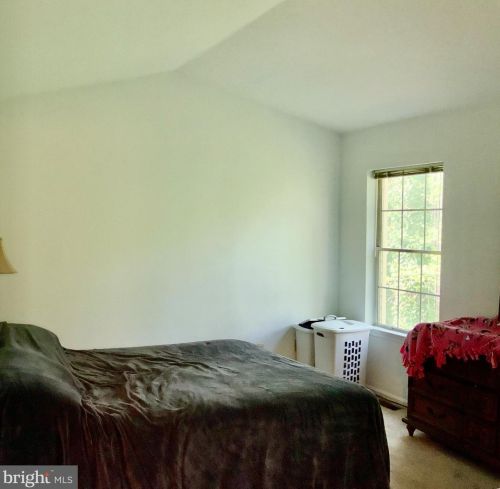 215 Stonebridge Blvd, New Castle DE 19720-6708 exterior