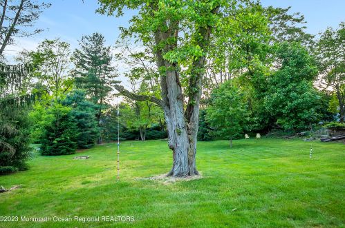 38 Normandy Ct, Middletown NJ 07748-3221 exterior