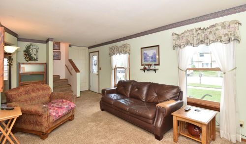 8504 Westbrook Dr, Sturtevant, WI 53177-2829
