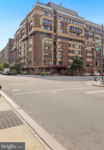 1245 13th St, Washington DC  20005-5120 exterior