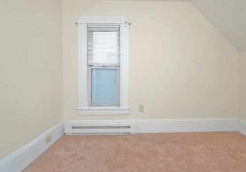 42 Bemis St, Chicopee MA 01013-2354 exterior