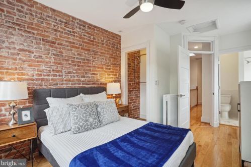 921 E St, Washington DC 20003-2845 exterior