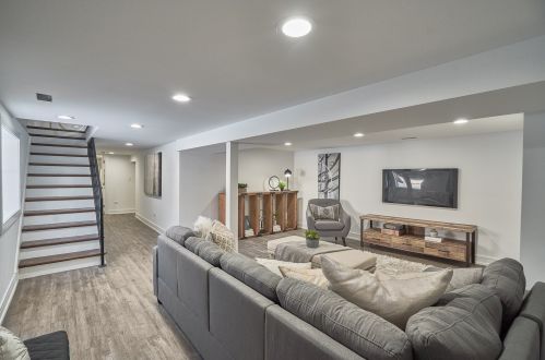 4452 Leland Ave, Chicago IL  60630-4043 exterior