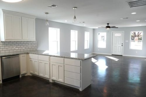 609 Brock St, Denison TX  75020-6901 exterior