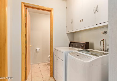 15014 37 Ave, Phoenix AZ 85053-5508 exterior